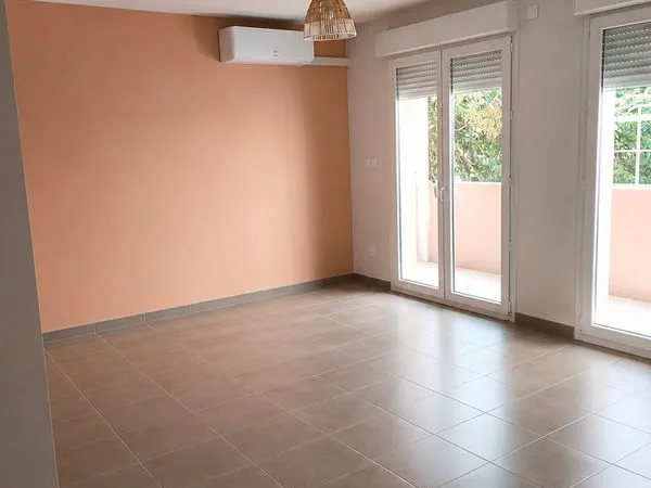 Appartement rdc avec jardin à proximité de caremeau