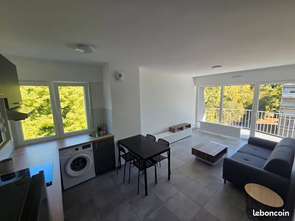 Appartement meublé T2 de 41,80 m² - Dernier étage avec ascenseur
