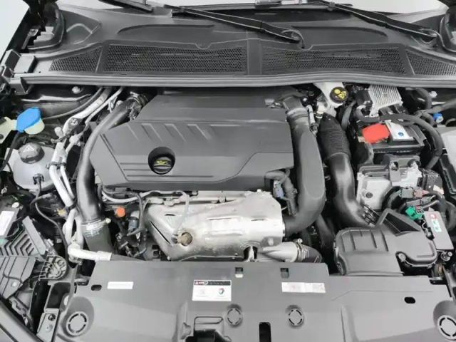 Peugeot 308 phev 180 e-eat8 allure — photo 7