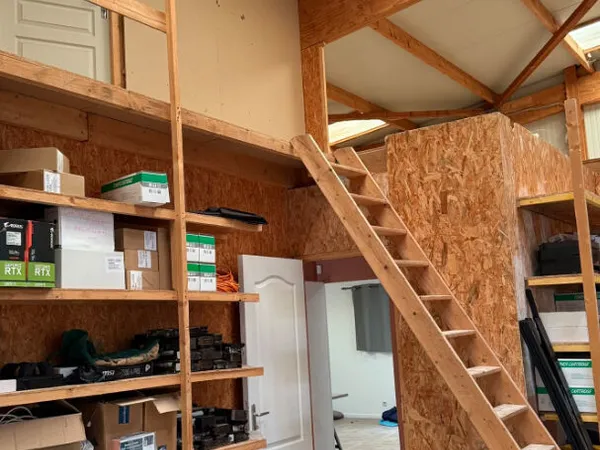 LOCAL D'ACTIVITE 270 M²