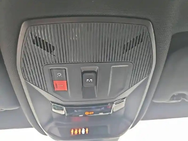 Peugeot 408 phev 225 e-eat8 — photo 20