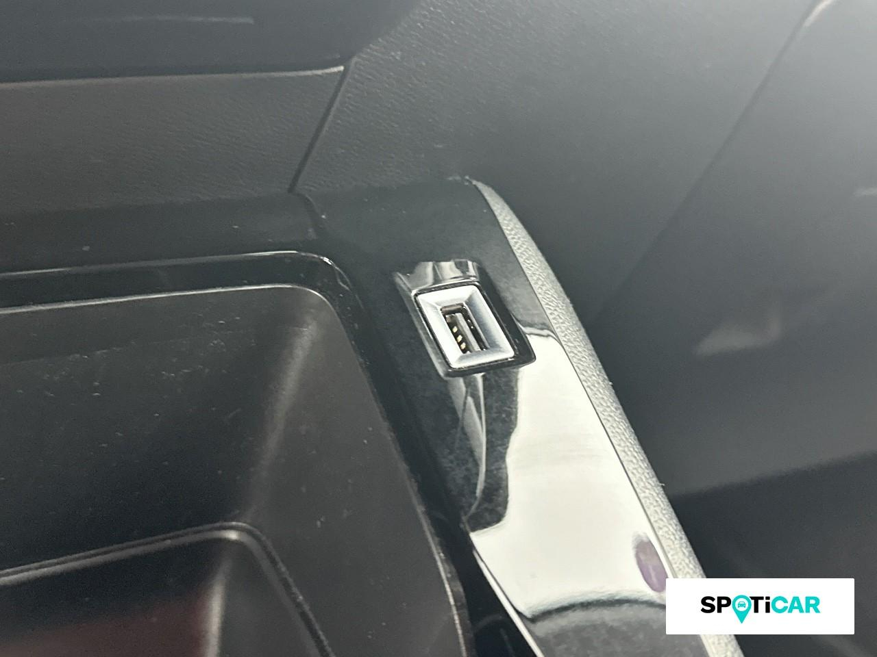 Peugeot 208 1.2 puretech 100ch s&s style 118g — photo 19