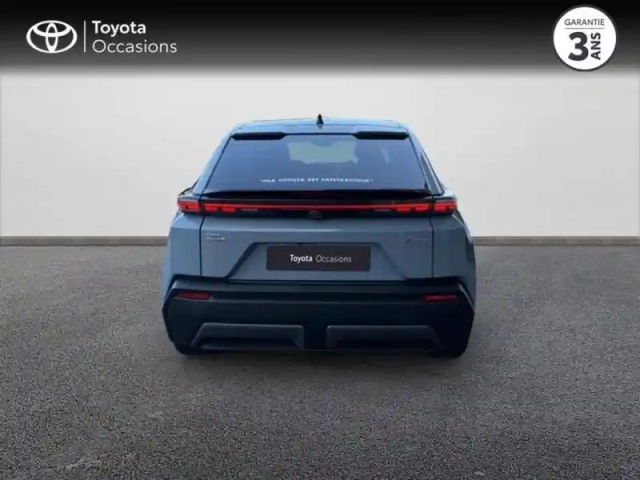 Toyota C-Hr + 224ch 77kwh design grande autonomie ng25 — photo 4