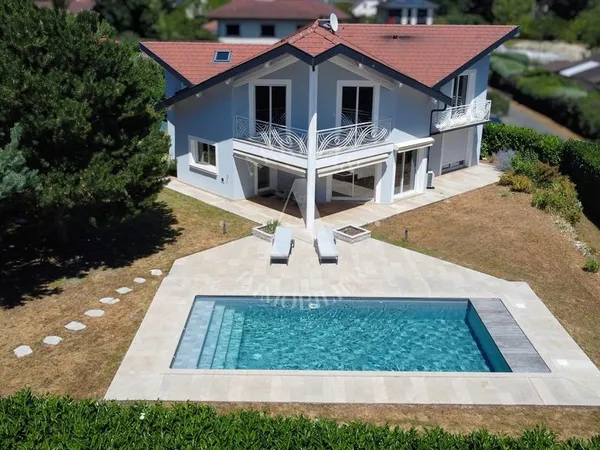Maison de luxe 5 pièces 242 m²