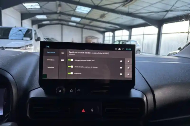 Citroën Berlingo van taille m 1000kg bluehdi 130 s&amp;s eat8 — photo 49