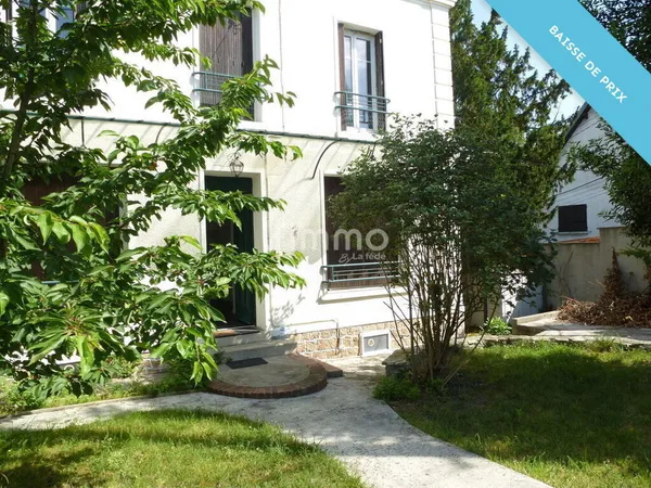Maison 6 pièces de 133 m² sur terrain de 450 m², secteur résiden