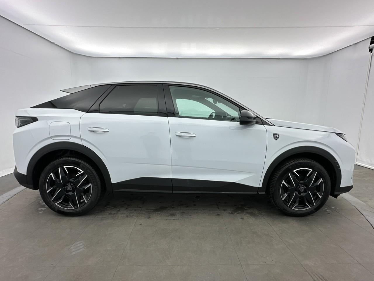 Peugeot 3008 hybrid 145 e-dcs6 gt — photo 4