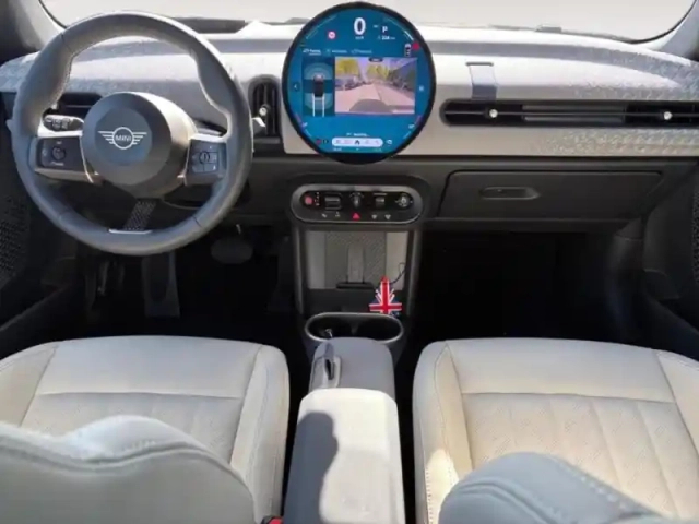 Mini Cooper cabrio s 204ch favoured dkg7 — photo 25