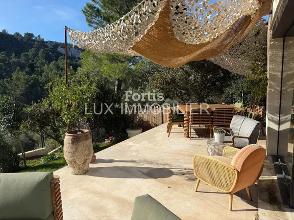 LES BAUX DE PROVENCE - MAISON D'ARCHITECTE