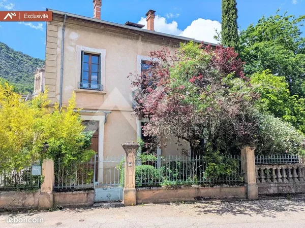 Maison 11 pièces 175 m²