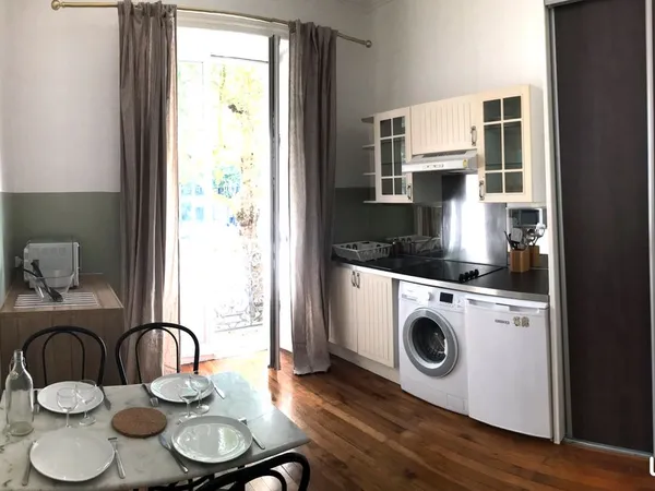 Nantes centre-28m2-meublé