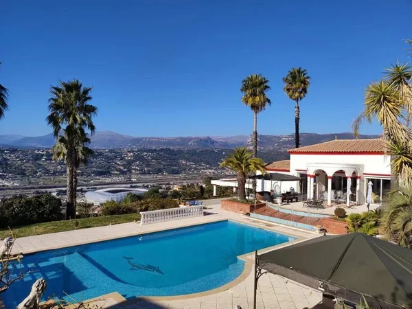 Villa 10 pièces 650 m²