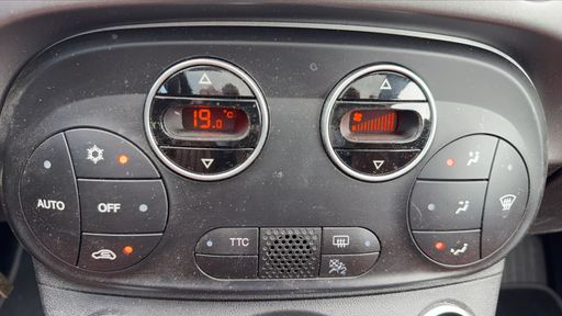 Abarth 595 1.4 Turbo T-Jet 165 BVA5 - Turismo – 2016 – 20895 km – Essence – Boîte Robotisée — photo 13
