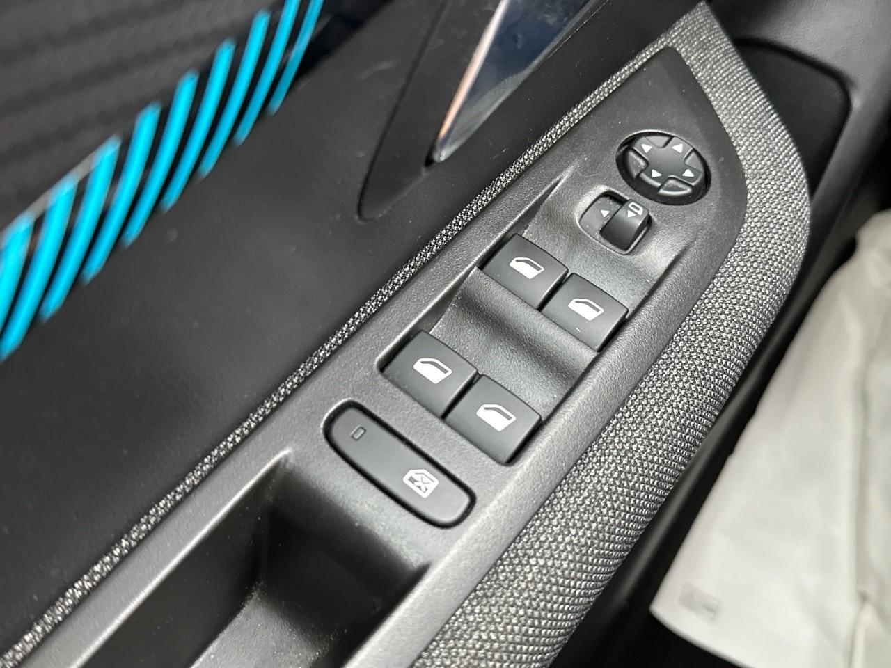 Peugeot 208 puretech 75 s&s bvm5 style — photo 15