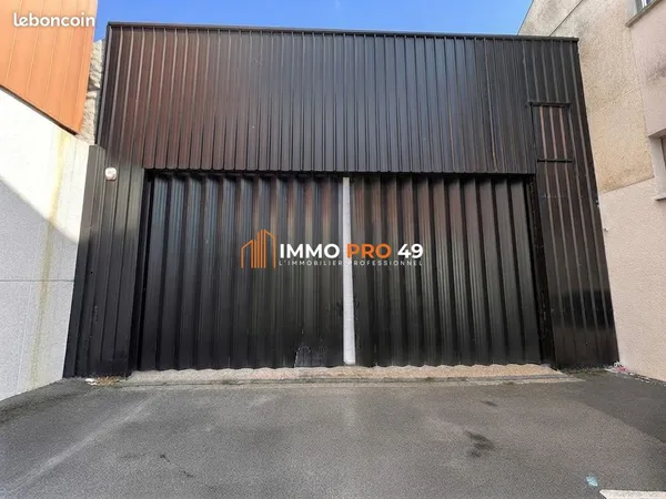 Local 550 m² Cholet