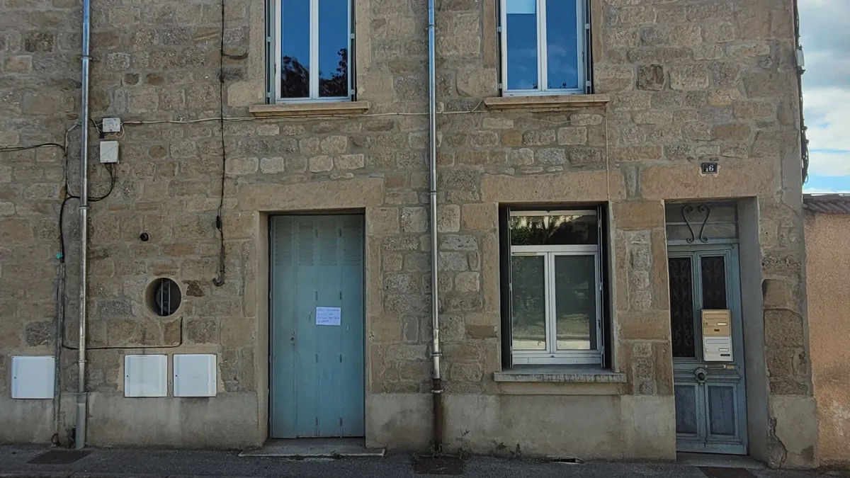 Photo 2