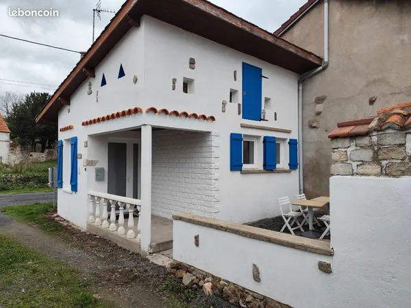 Maisonnette / Studio rénové - Location meublée à l'année