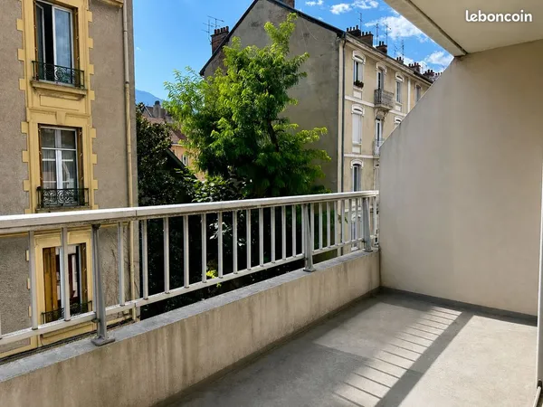 Studio 1 pièce 26 m²
