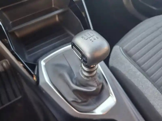 Peugeot 2008 puretech 100 s&amp;s bvm6 — photo 61