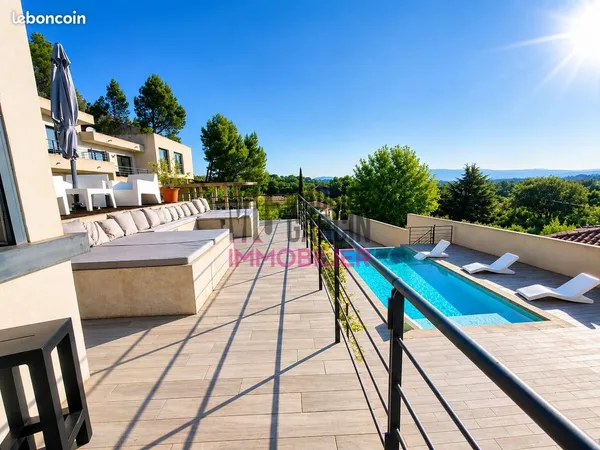 Propriété 11 pièces 432 m²