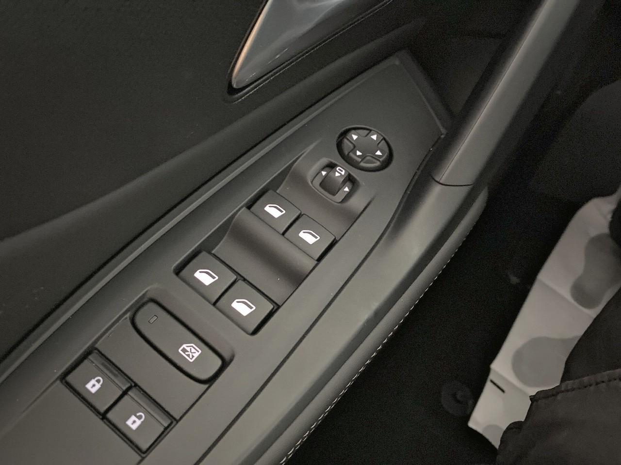 Peugeot 308 hybrid 145 e-dcs6 allure — photo 20