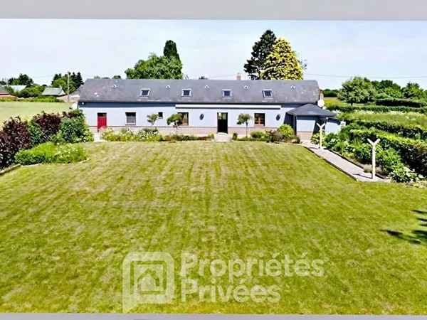 Longère sur 4000 m2 de terrain arboré