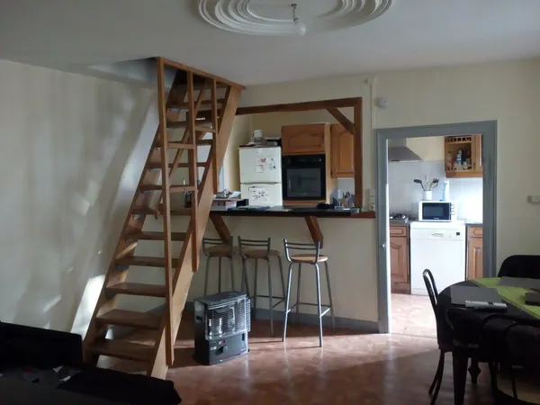 Bel F2 duplex pour personne calme et soigneuse