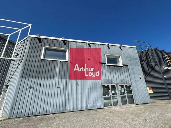 Local commercial 552 m²