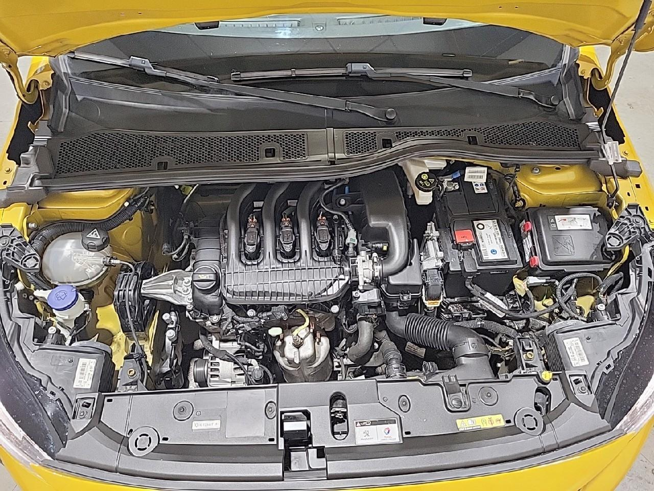 Peugeot 208 puretech 75 s&s bvm5 like — photo 15