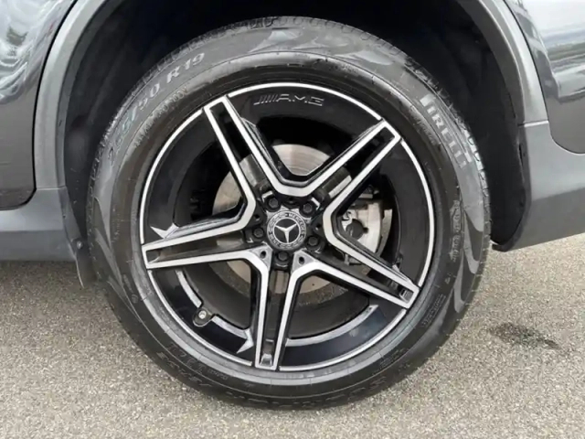 Mercedes Glc 300e 4matic coupé amg line — photo 9