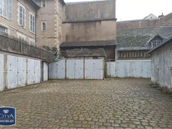 Stationnement Location Orléans   66€