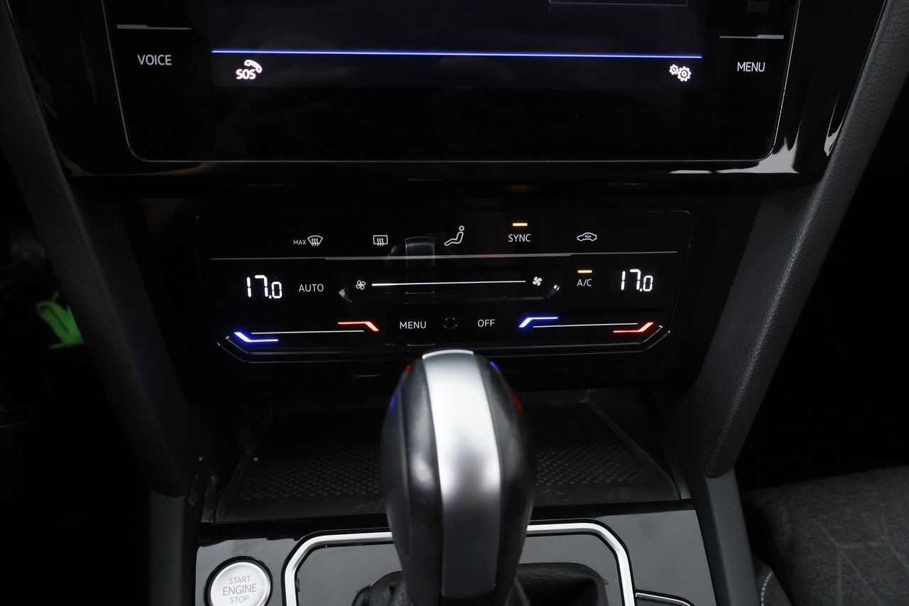 Volkswagen Passat SW — photo 24