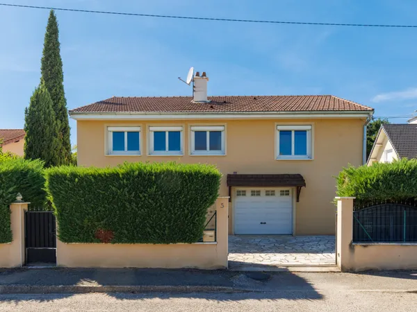 Maison de 152 m2 - sur terrain de 818 m2