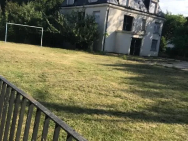 Maison 22 pièces 360 m²
