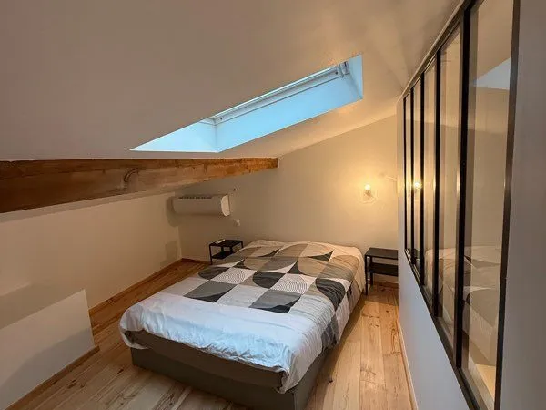 Chambre meublée