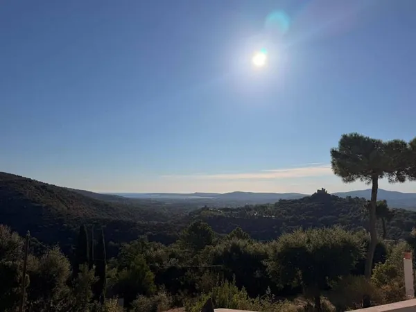 Villa 9 pièces 317 m²