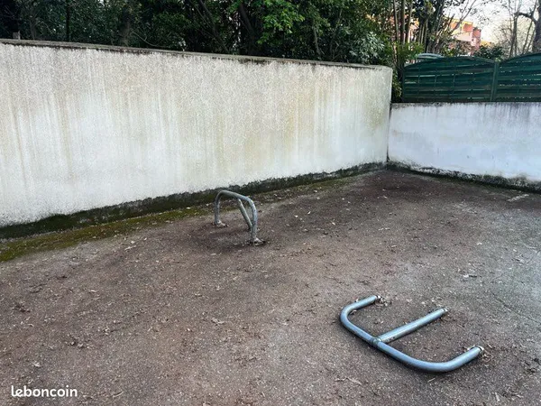 Parking St Cyprien