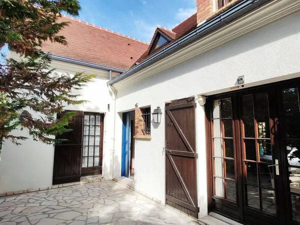 Maison 8 pièces 196 m²
