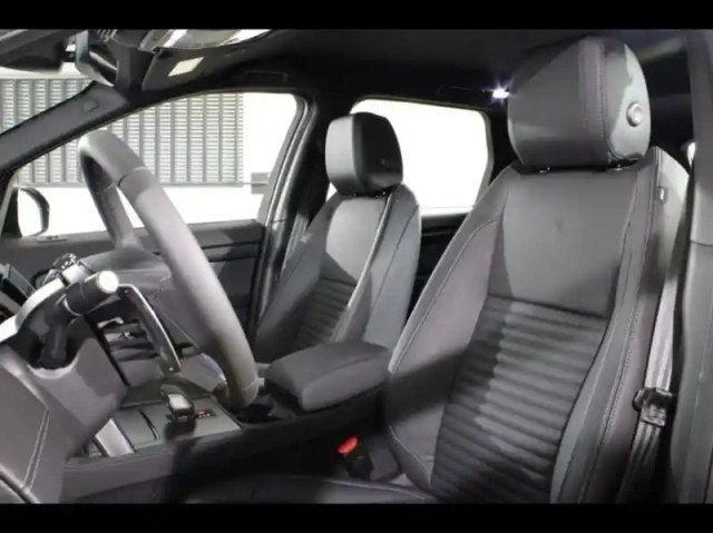 Land Rover Discovery Sport p270e phev 269ch dynamic se 8cv — photo 24