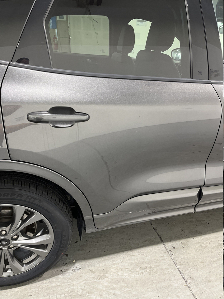 Ford Kuga — photo 39
