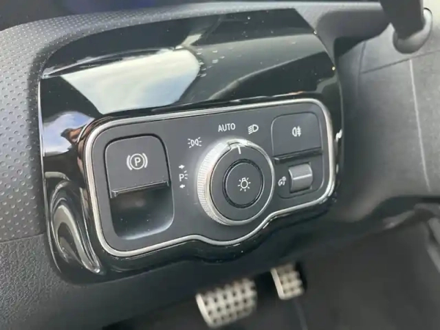 Mercedes Classe A 180 amg line /177 — photo 23