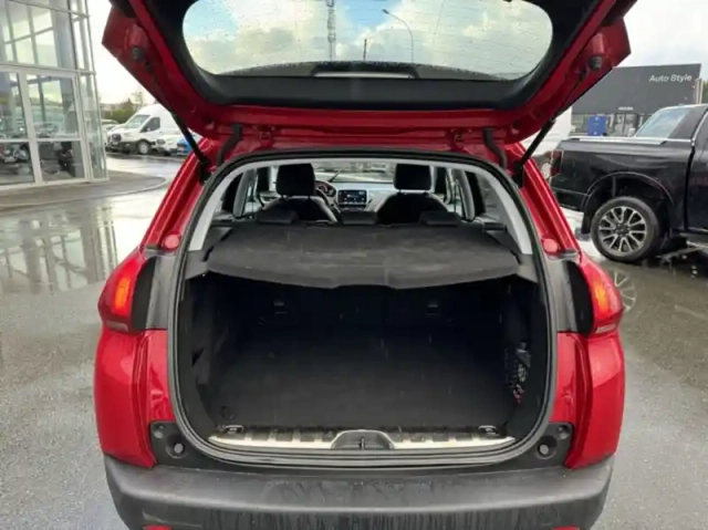 Peugeot 2008 1.2 puretech 110ch e6.c gt line s&amp;s eat6 — photo 12