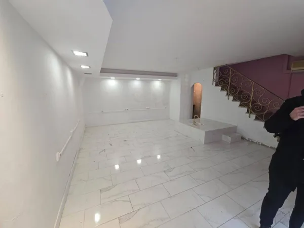 Local commercial 60 m²