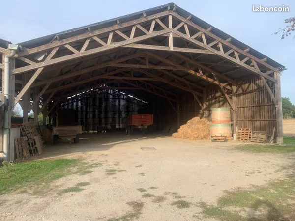 Location hangar