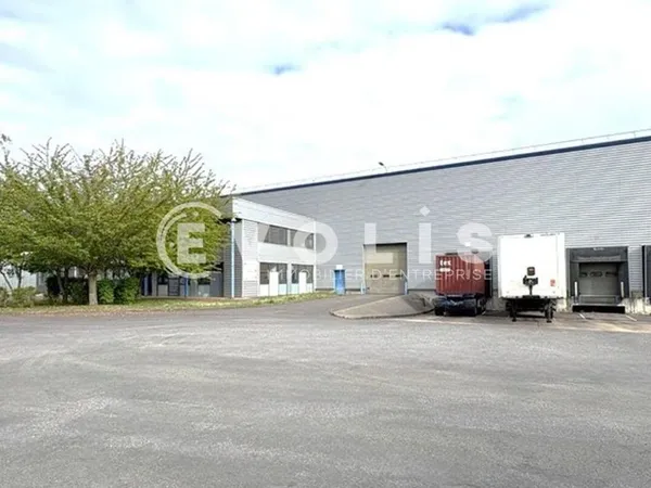 Local d'activité 7 160 m²