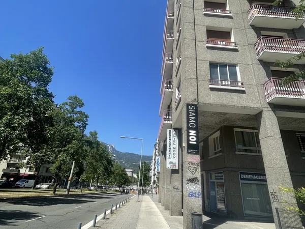 Local 25 m²