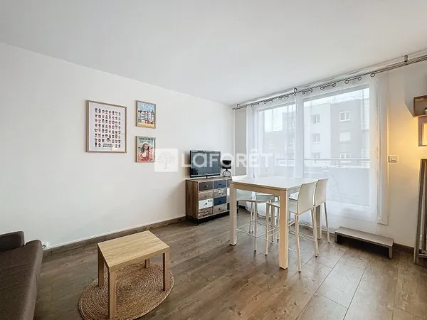 Studio 1 pièce 28 m²