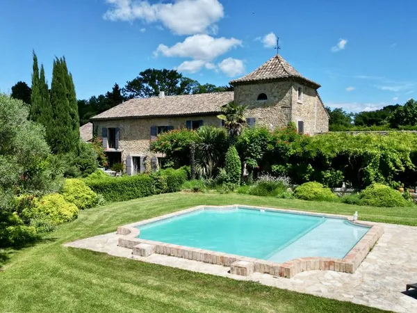 Villa 340 m²