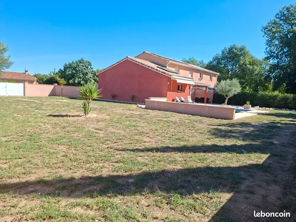 Maison 5 pièces 105m2 excellent état