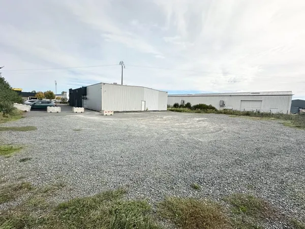 Local d'activité 350 m²